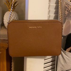 Michael Kors Jet Set Large Leather Crossbody Bag